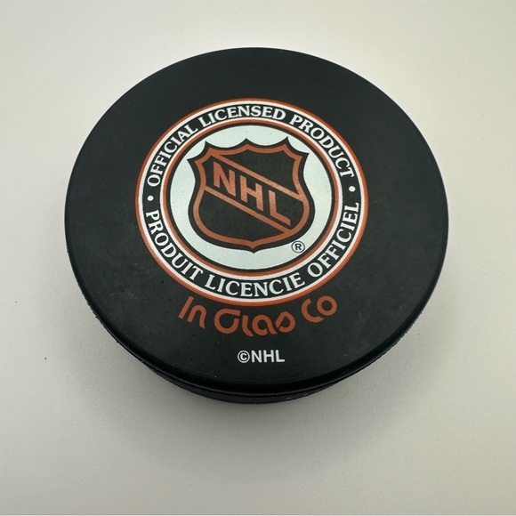 2001 NORTHWEST DIVISION CHAMPIONS WESTERN CONFERENCE OFFICIAL HOCKEY PUCK NHL - Picture 4 of 7